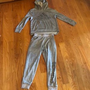 Hoodie and sweat pants kids medium